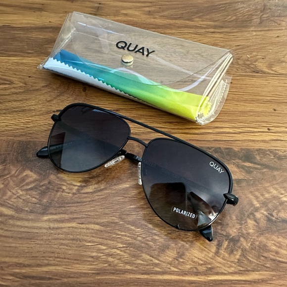 Rare High Key Micro POLARIZED Quay Sunglasses - Picture 1 of 4